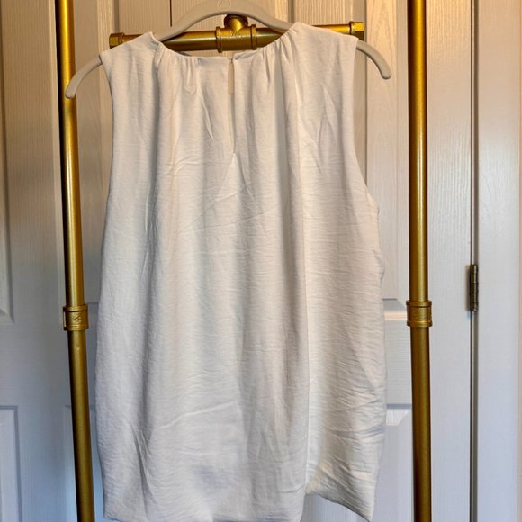 Sleeveless Bubble Top - Picture 5 of 5